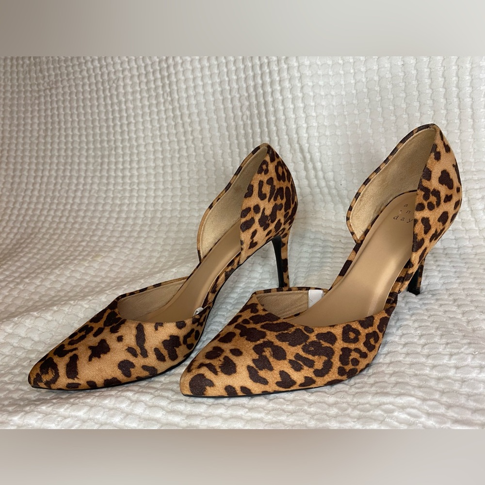 A new day cheetah pointed toe heels